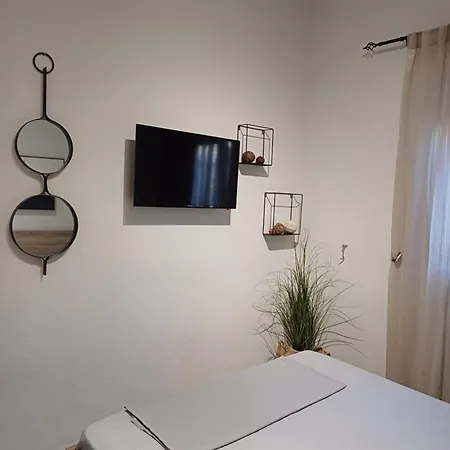 Abelaki * Παραμόνας